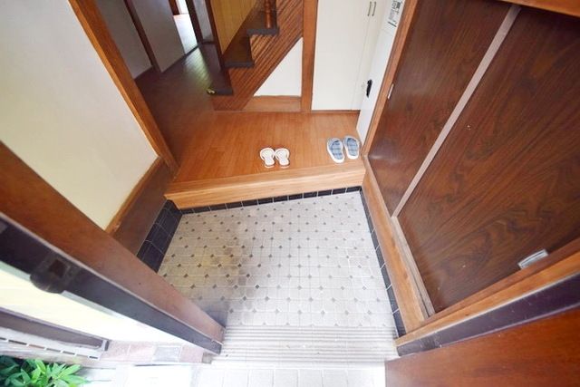 玄関　★開放的な玄関になります★