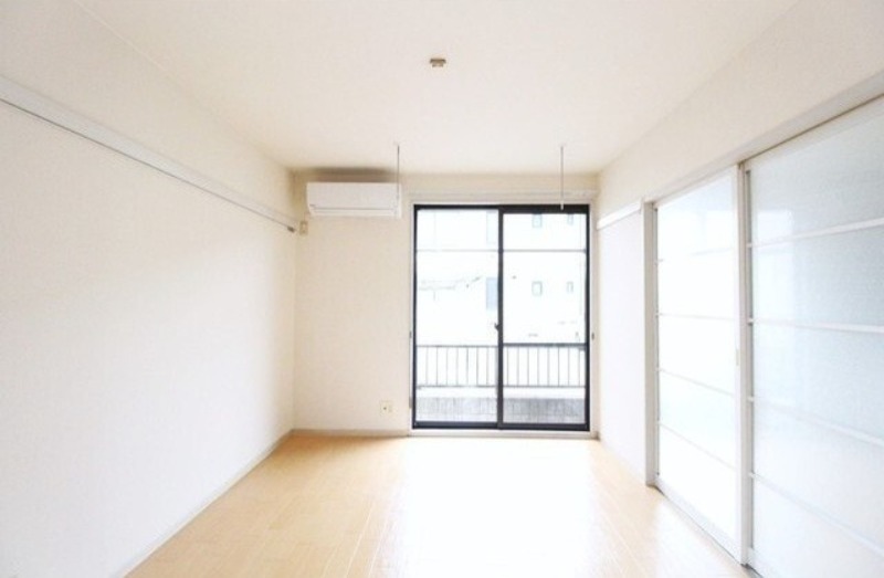 居室・リビング　図面と現状に相違がある場合には現状を優先