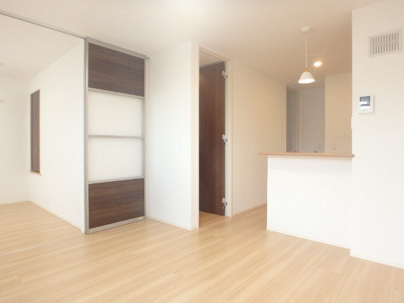 居室・リビング　図面と現状に相違がある場合には現状を優先