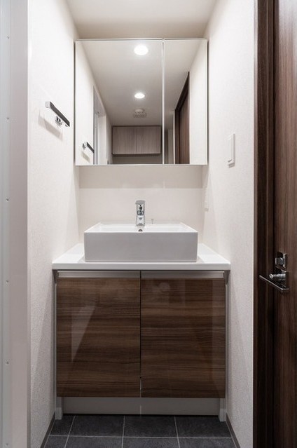 洗面設備　ウェルスクエア新宿戸山の独立洗面台☆