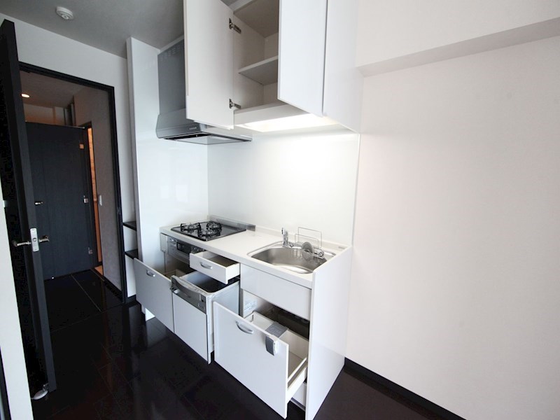 キッチン　システムキッチン（ガス3口コンログリル付）食器洗浄乾燥機