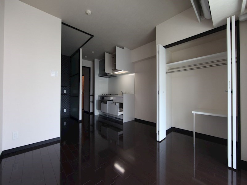 居室・リビング　ＬＤＫ10.8帖　洋室3帖　つなげても仕切っても使えます