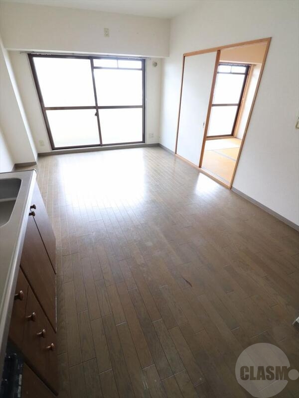 居室・リビング　８帖のＬＤＫです