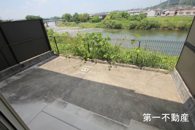 庭　開放的な専用庭