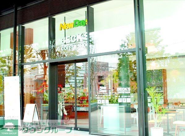 コンビニ　ニューデイズJR目黒MARCビル（コンビニ）まで430m