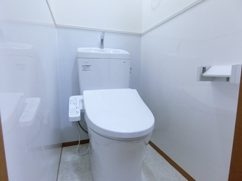 トイレ　※同間取り画像参照　新品の温水洗浄便座です！