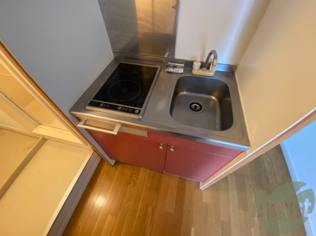 キッチン　ＩＨつきのキッチン。お手入れもしやすそう。