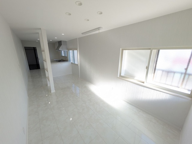 居室・リビング　明るい印象のお部屋です