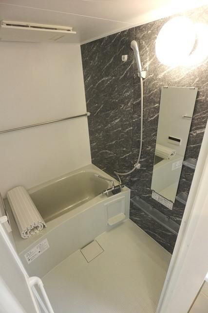 バス・シャワールーム　☆ゆっくりバスタイムをお楽しみください☆