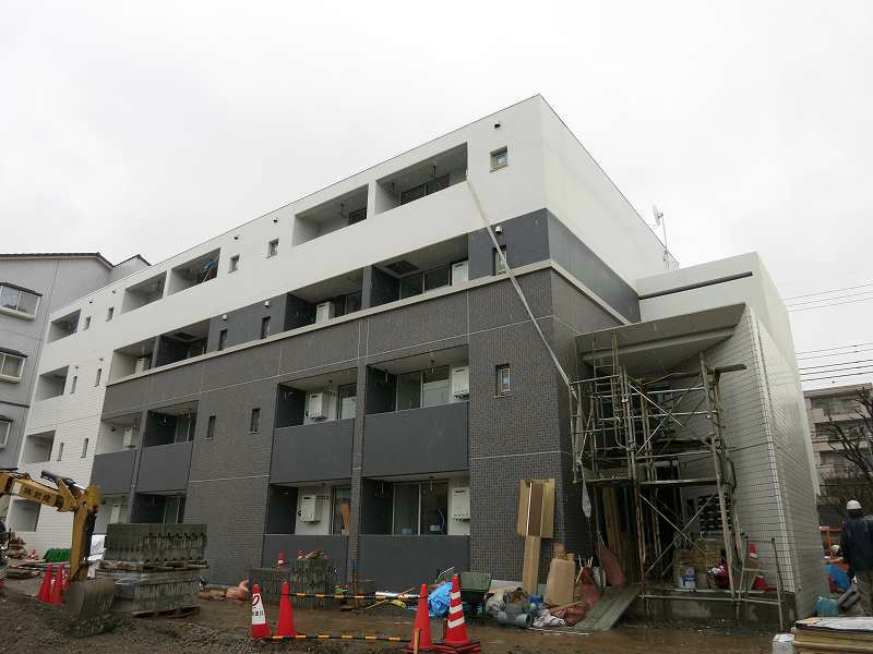 駐車場　敷地内駐車場あり