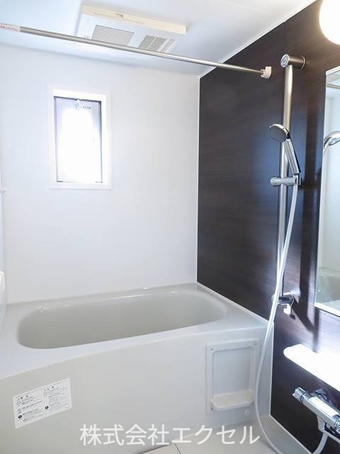 バス・シャワールーム　追い焚き機能のお風呂です。