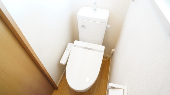 トイレ　シャワー付きトイレ