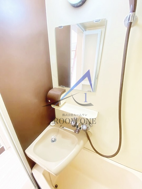 洗面設備　洗面台です。