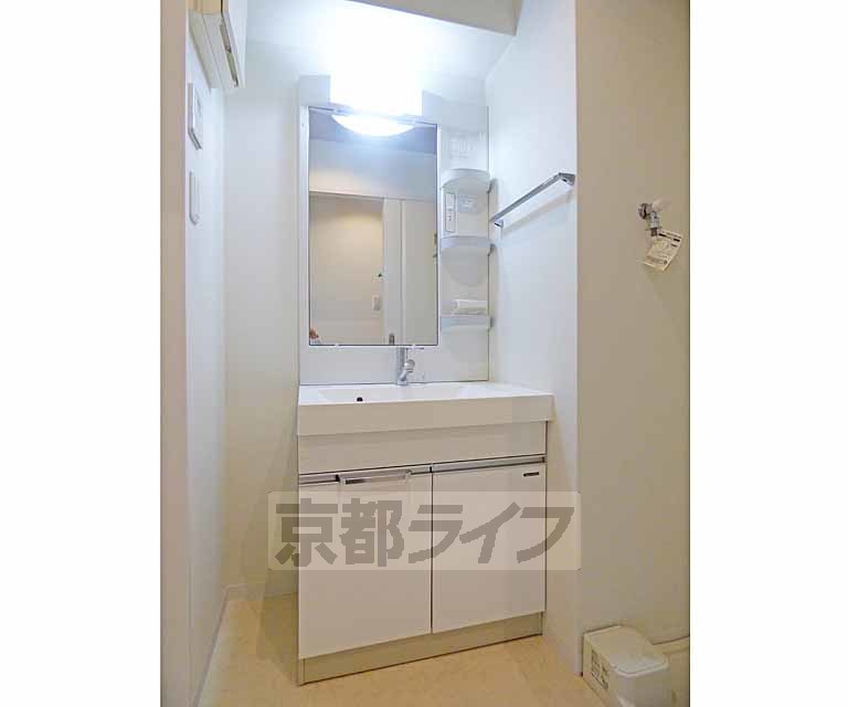 洗面設備　洗面台です。