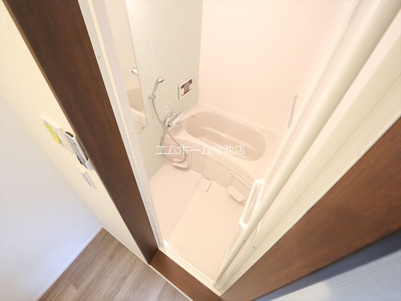 バス・シャワールーム　浴室テレビ浴室暖房乾燥機機能付バスルーム