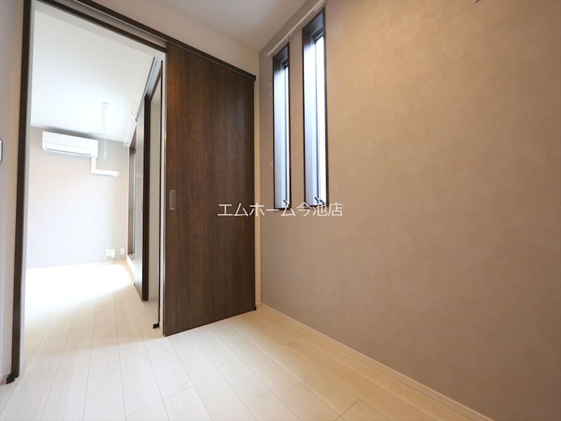 その他部屋・スペース　洋室3.0帖　換気良好　収納充実しています