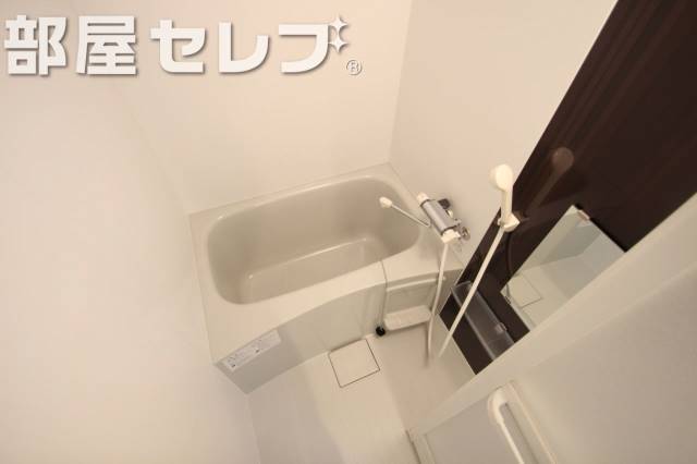 バス・シャワールーム　綺麗なお風呂です。