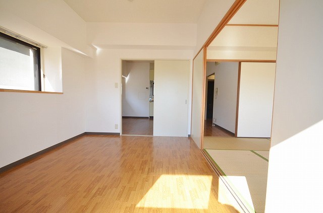 その他部屋・スペース　別号室の写真です（間取り反転）