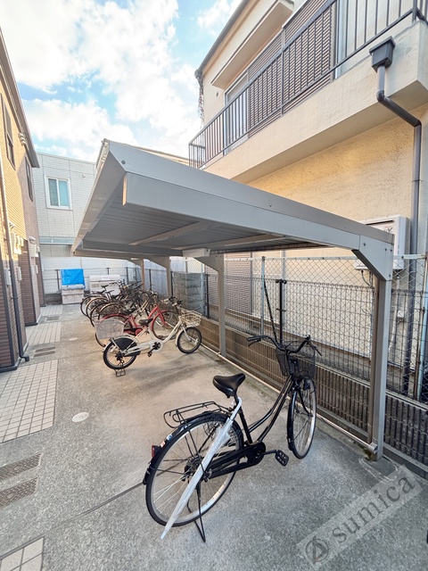その他共有部分　屋根付き駐輪場が嬉しいです♪♪