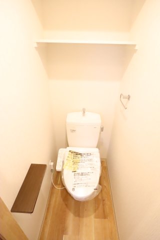地下鉄谷町線 野江内代駅 徒歩4分 10階建 築5年のトイレ写真