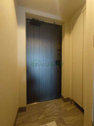 玄関　別階層の参考写真になります。