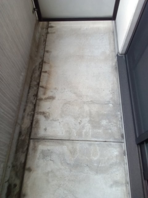 バルコニー　同物件、別号室