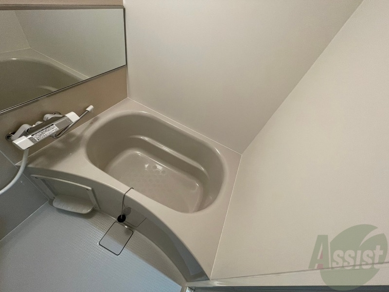 バス・シャワールーム　お風呂になります。一日の疲れを癒してくださいね。