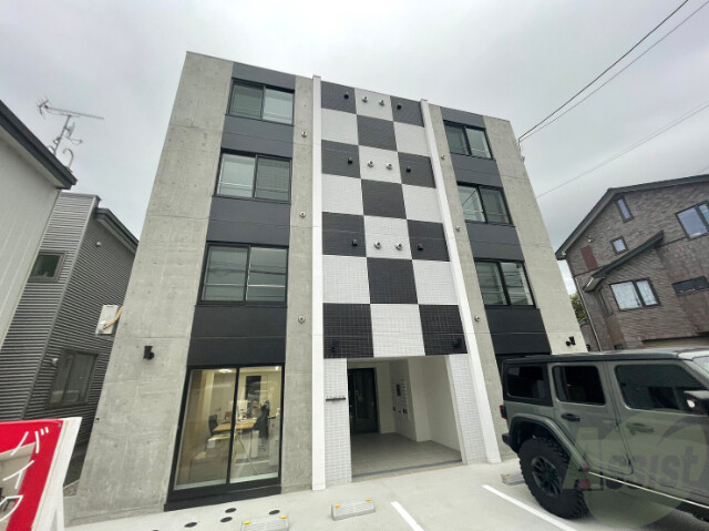 建物外観　札幌市西区発寒３条「Ｌｉｖｉｎｇｗｉｔｈｍｏｔｏ」