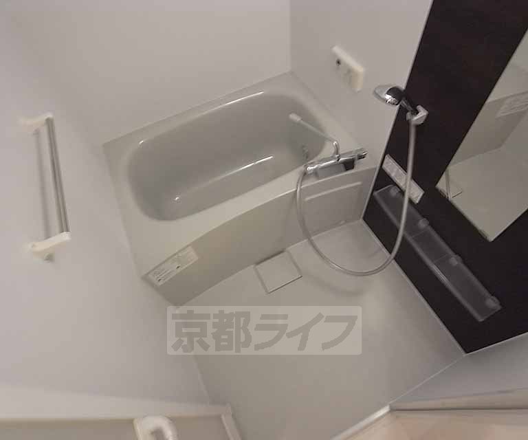 バス・シャワールーム　高級感のあるお風呂です。