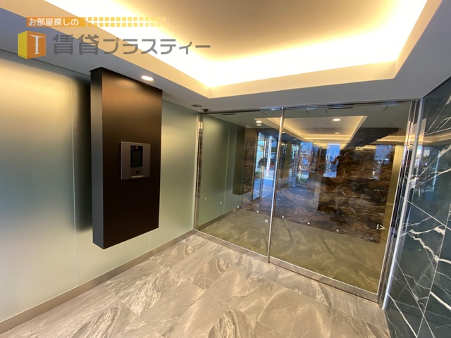 エントランス　安心のオートロック付！