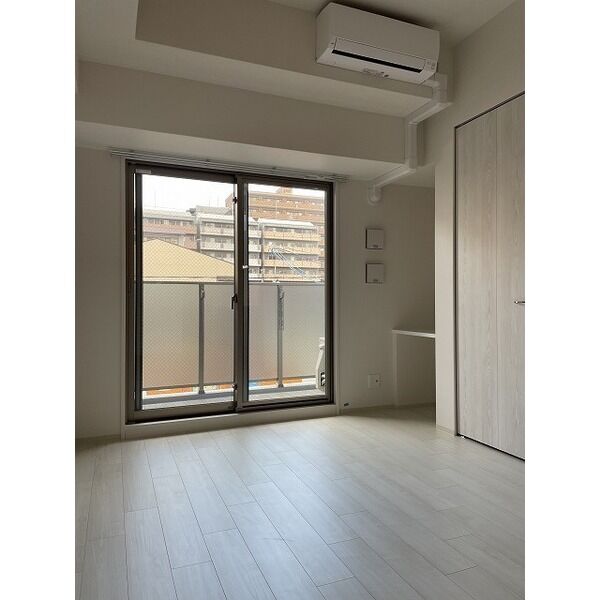 居室・リビング　広々部屋