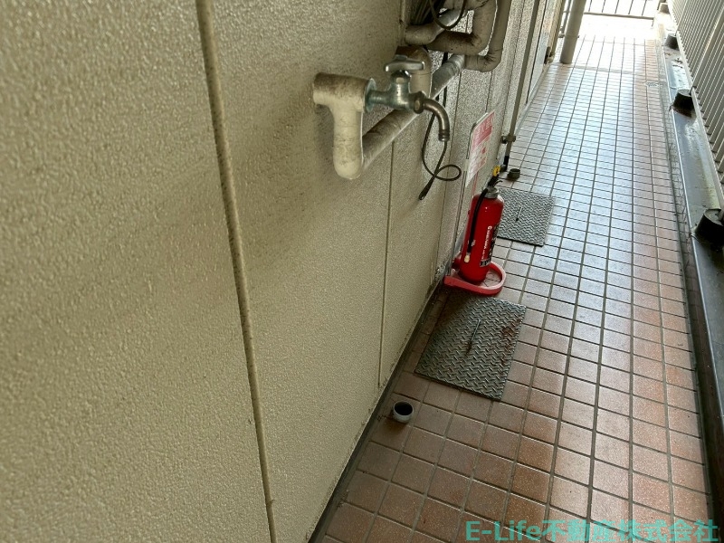 エントランス　同型別部屋写真