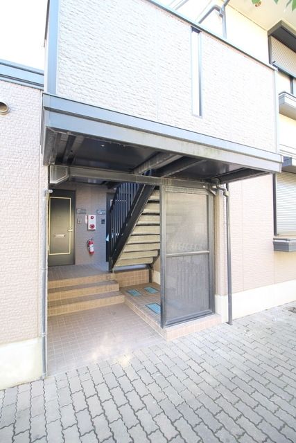 エントランス　★お部屋探しはタウンハウジング稲田堤店まで★