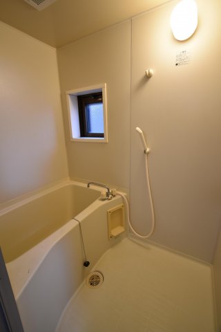 バス・シャワールーム　日々の暮らしに欠かせないお風呂です