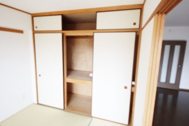 収納　※別部屋参考写真です