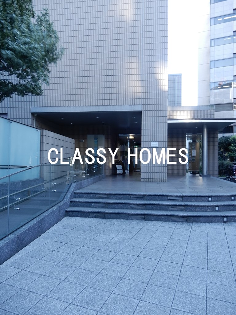 エントランス　1988年竣工 トリニティー芝浦：エントランス