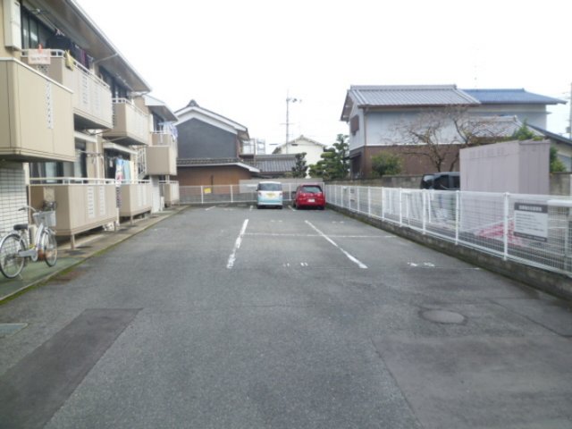 駐車場　駐車スペースもあります