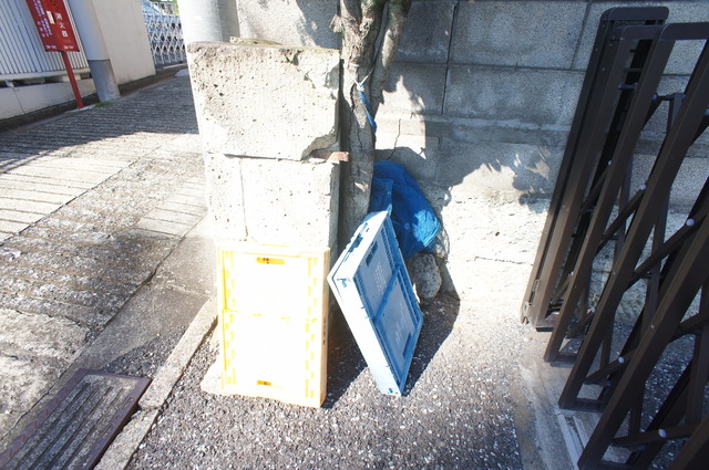 エントランス　ゴミ置き場☆