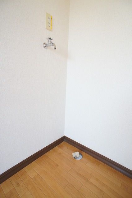 その他　雨の日でもお洗濯ができる！室内洗濯機置場付です☆