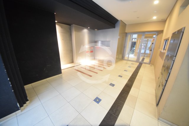 エントランス　ルネ日本橋アネーロ　開放的なロビー