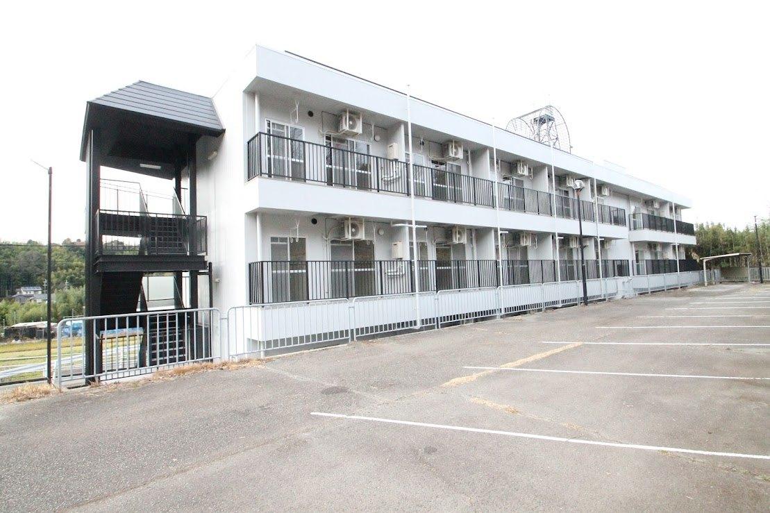 駐車場　広々駐車場