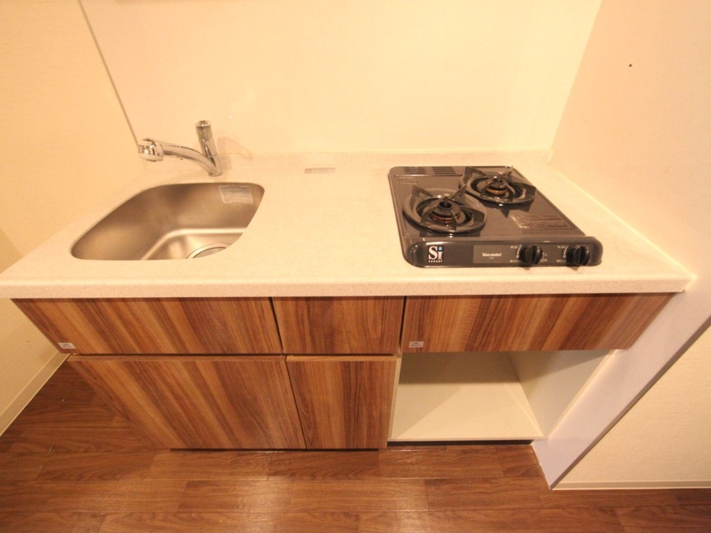 キッチン　システムキッチン（ガス2口コンロ付）