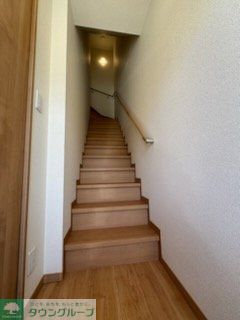 玄関　階段
