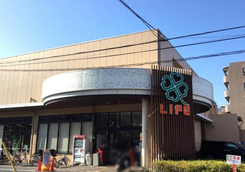 スーパー　ライフ上池台店（スーパー）まで579m