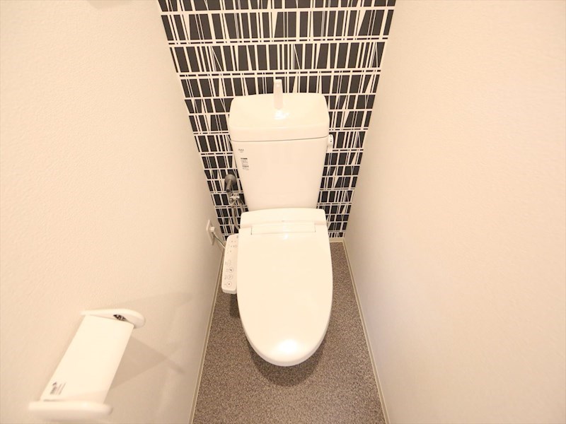 トイレ　温水洗浄暖房便座付トイレ