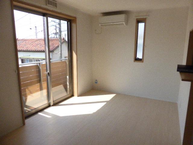 居室・リビング　使いやすい形の為、レイアウトを楽しめます♪