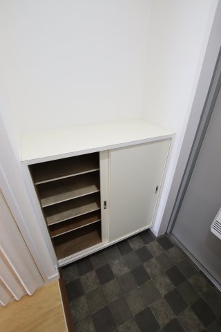 収納　シューズボックス