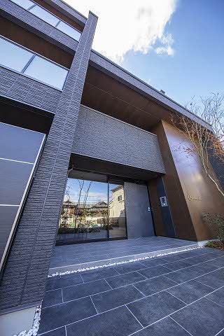 エントランス　オートロック・自動ドア♪