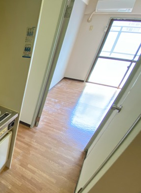 居室・リビング　明るい７帖のリビングです！