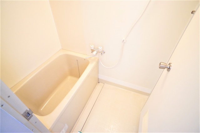 バス・シャワールーム　※他号室の写真です